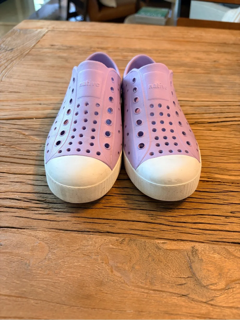 Native Kids Slip-On Shoes in Light Purple Sz 2